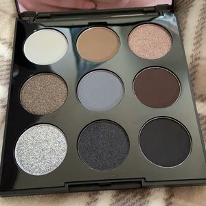 Morphe 9W Smoke & Shadow Artistry Palette